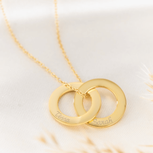 ketting met rondjes en naam kusterug