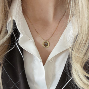 Gegraveerd rondje aan ketting